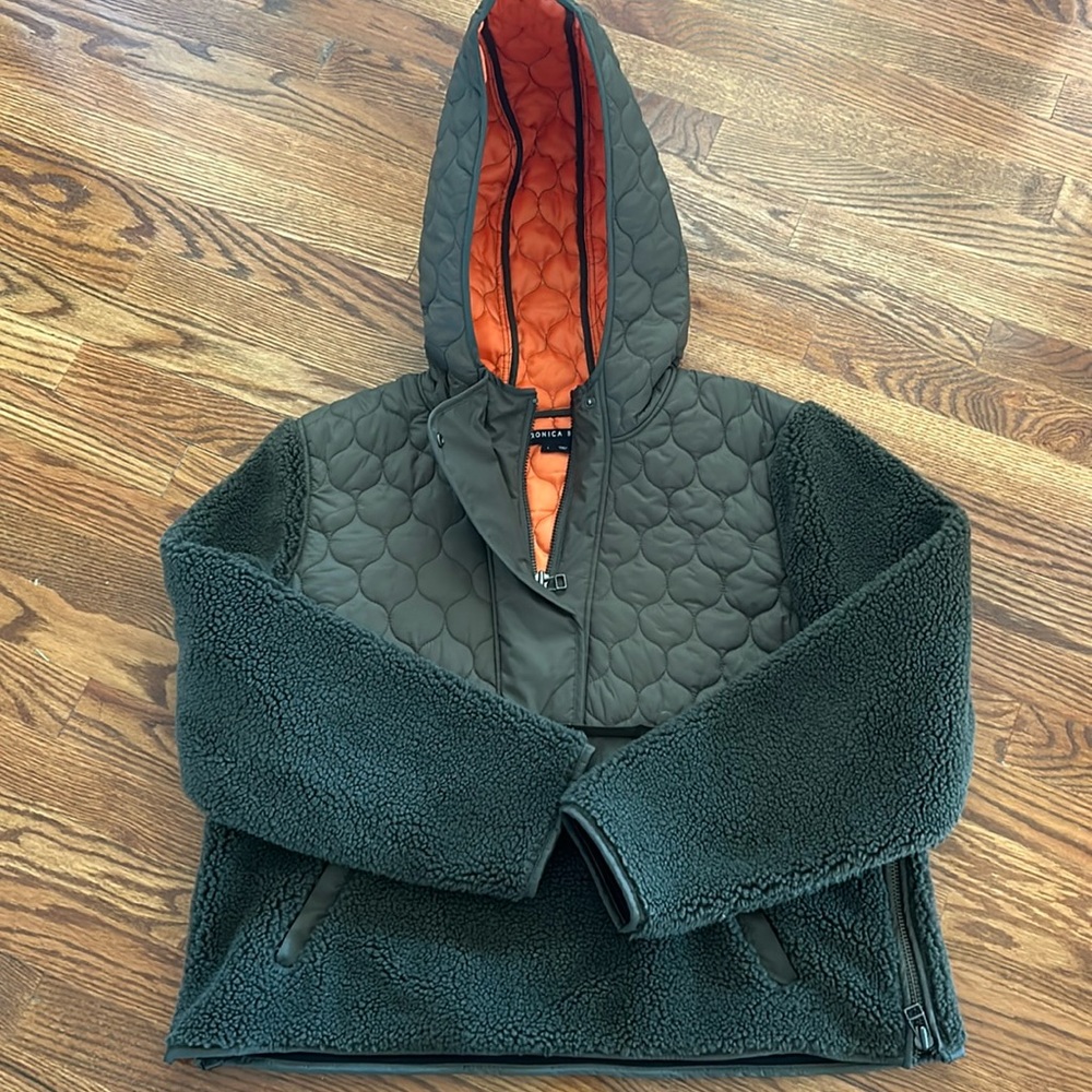 Veronica Beard Leo High Pile fleece Size L